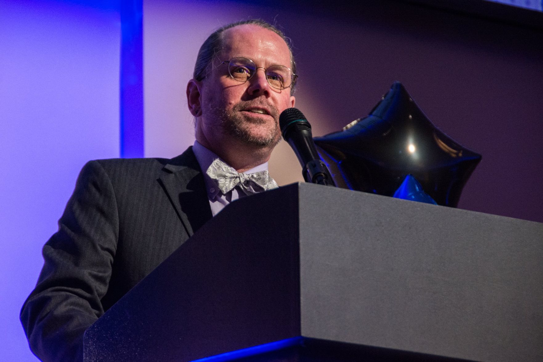 Fred Rottnek, MD, of ARCHway Institute Emcees the evening